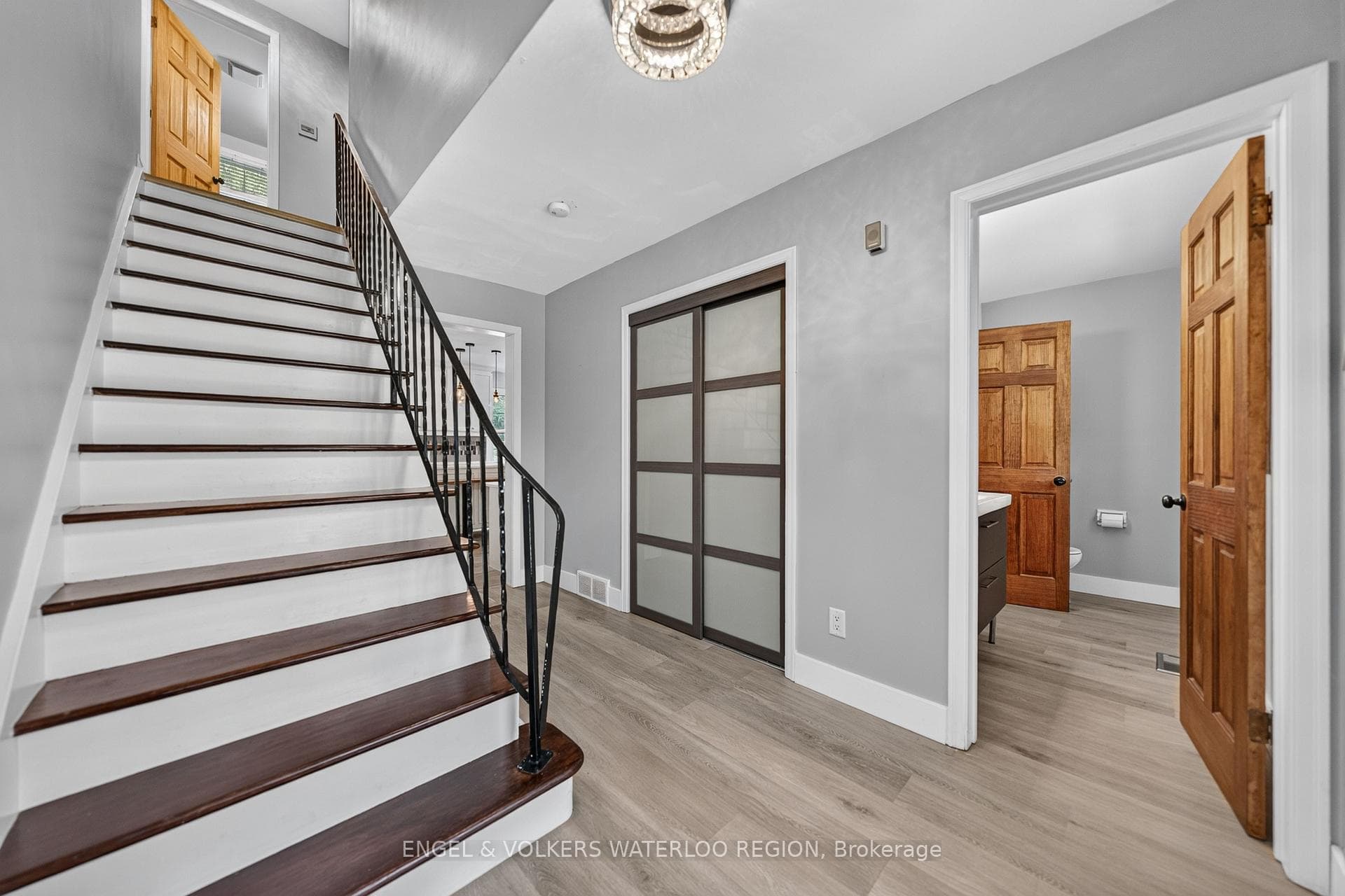 256 Shakespeare Drive photo 22