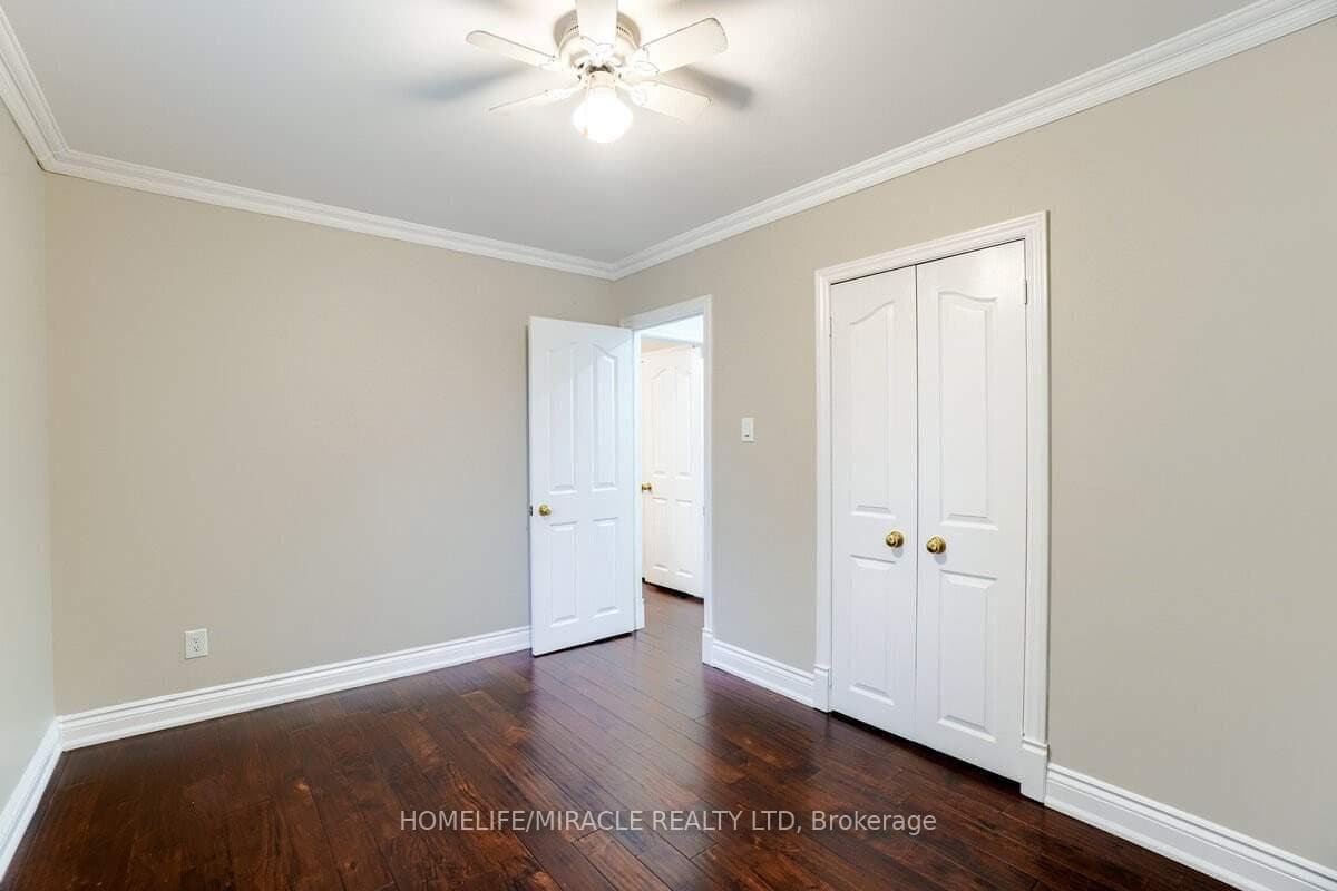 31 Farmington Drive Unit Upper photo 18