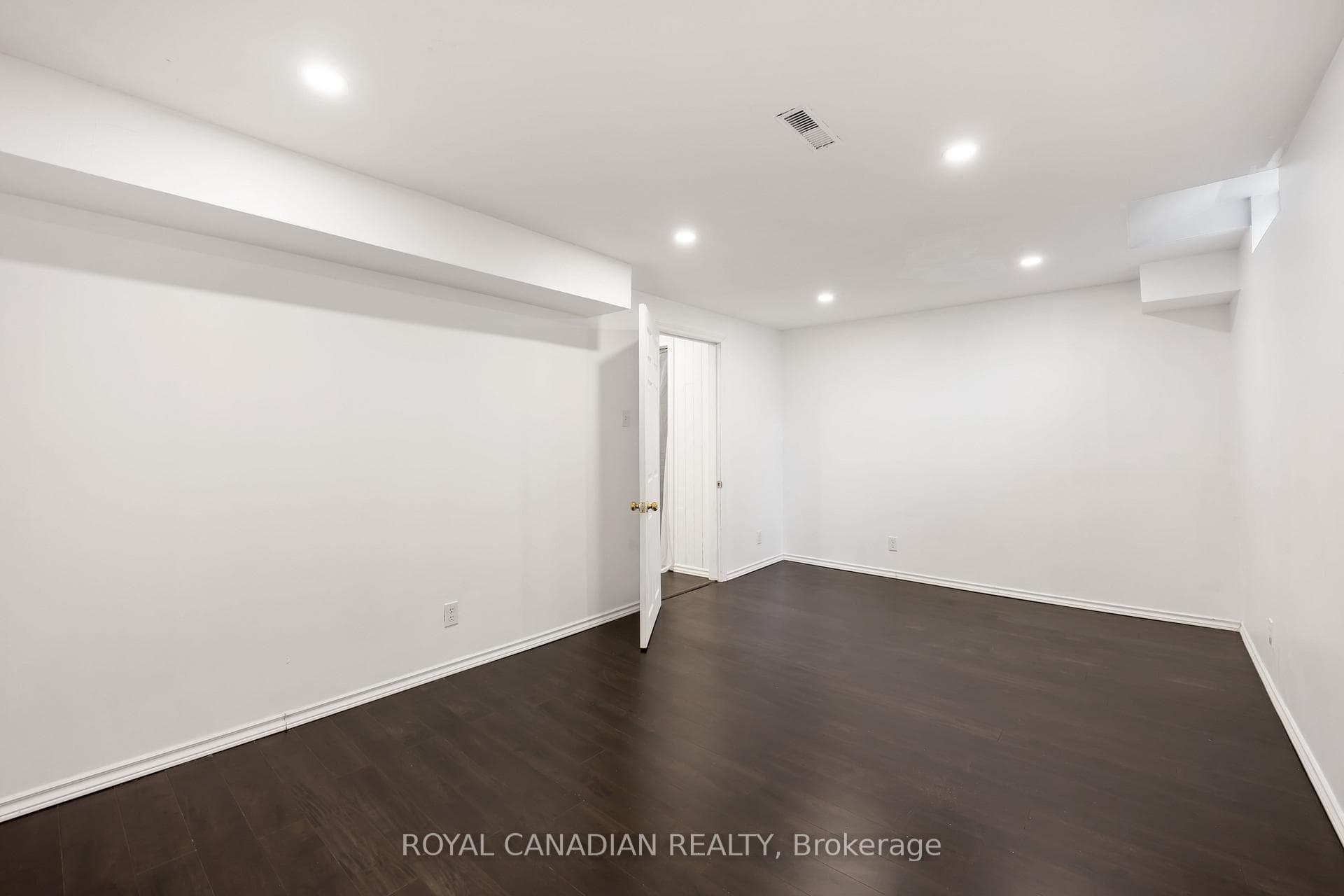 611 Galahad Drive Unit 31 photo 19