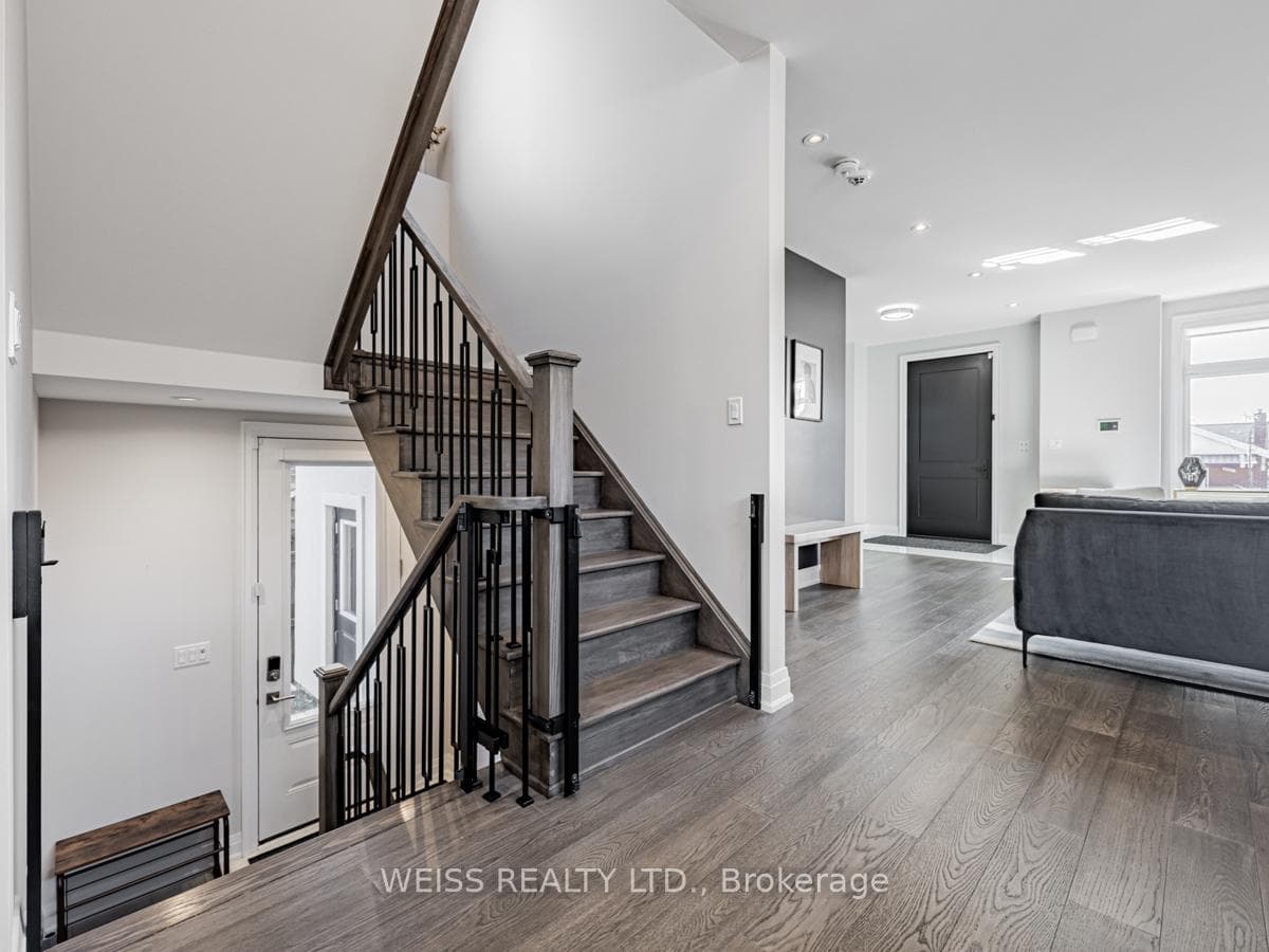 472 Plains Road photo 14