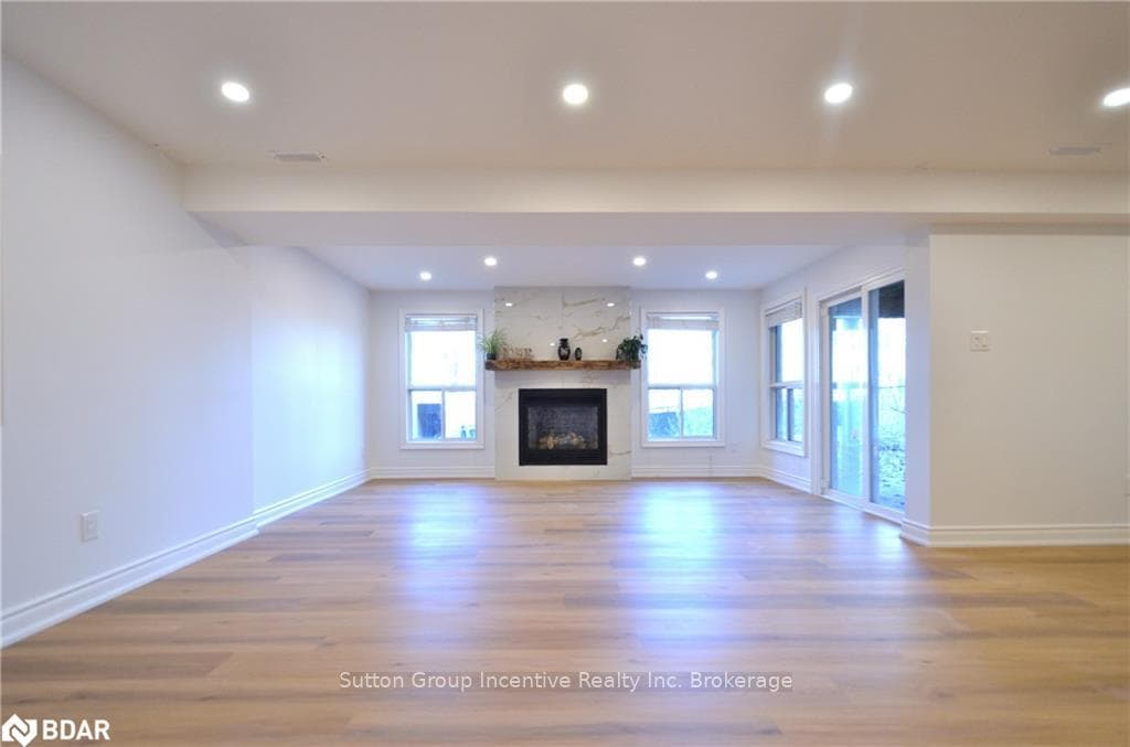 160 TAYLOR Drive photo 13