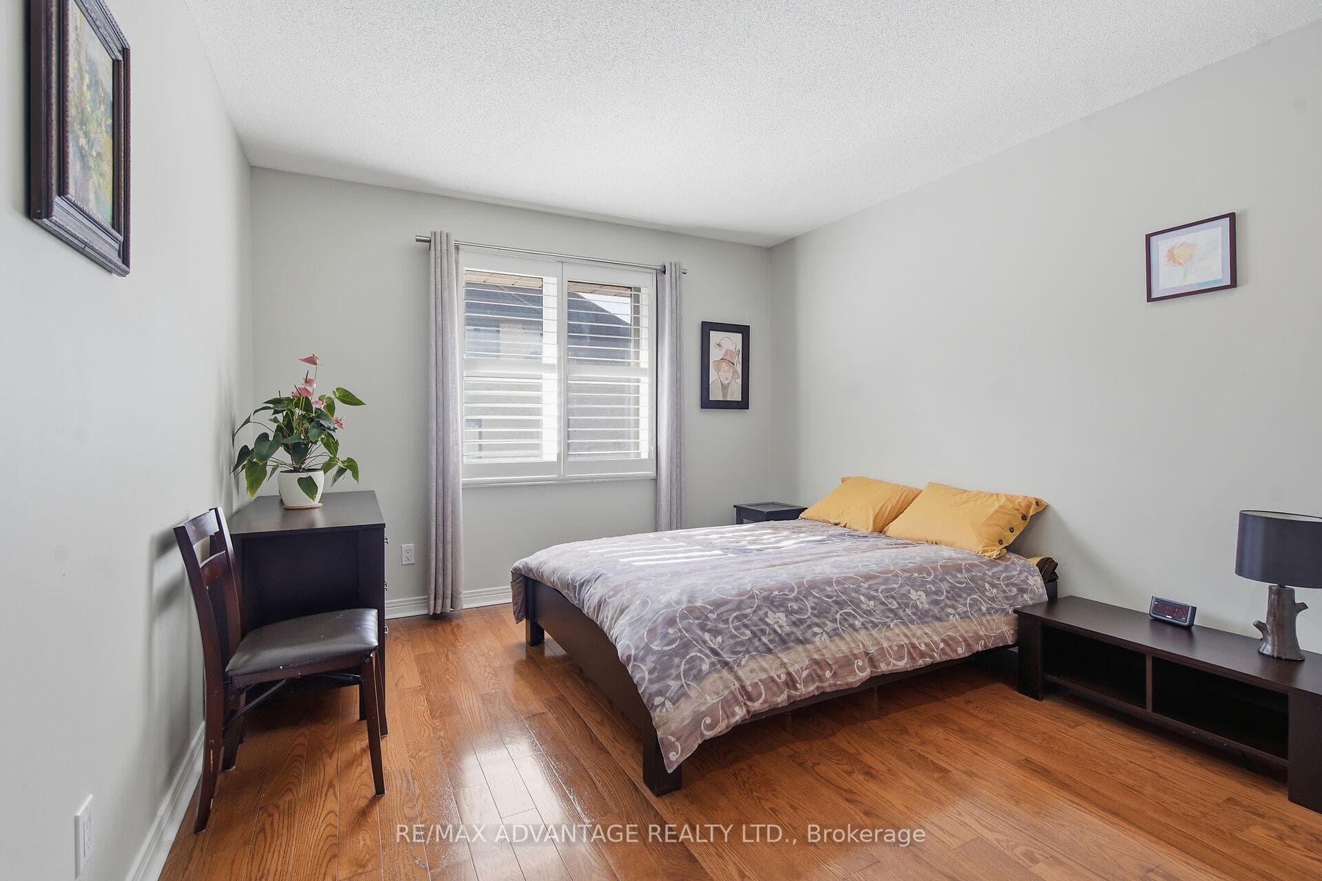 2nd bedroom