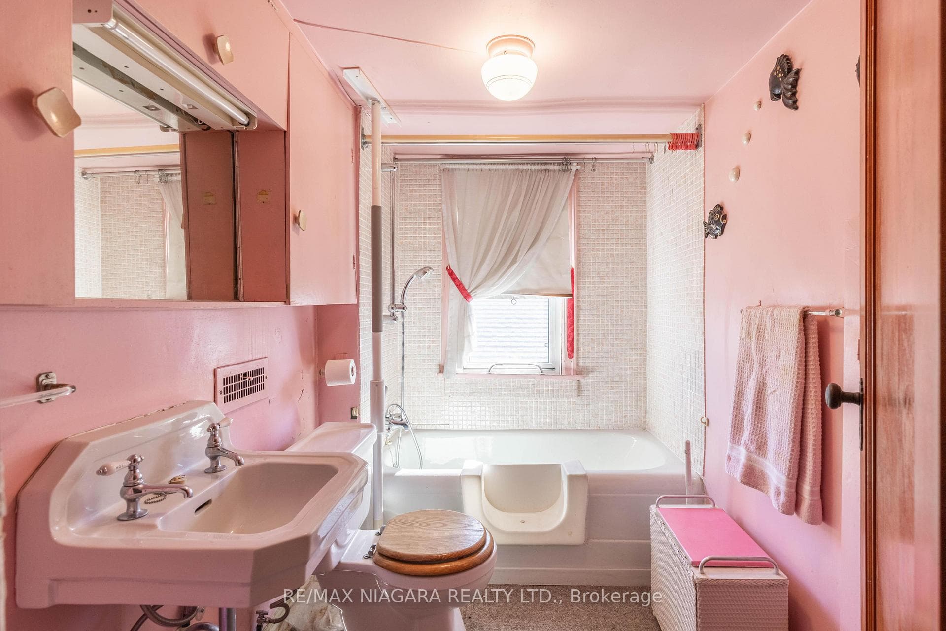 6052 Prospect Street photo 18