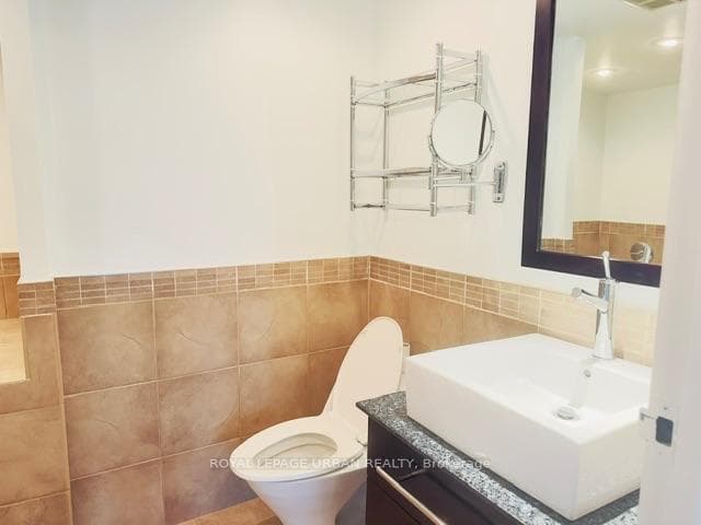 10 Yonge Street Unit 2702 photo 24