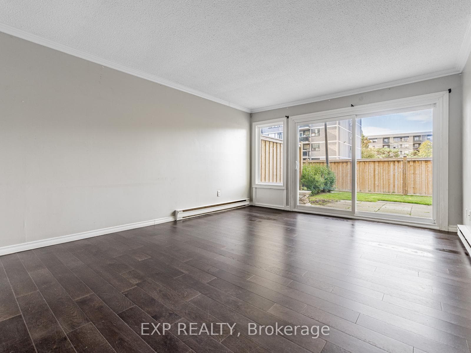 161 Milestone Crescent photo 8