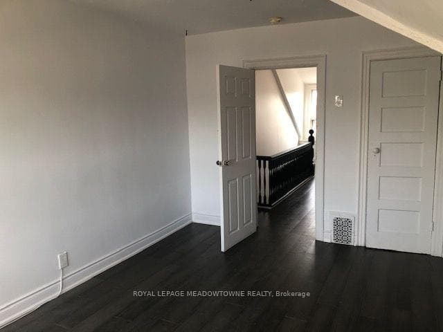 1211 College Street Unit Upper photo 29