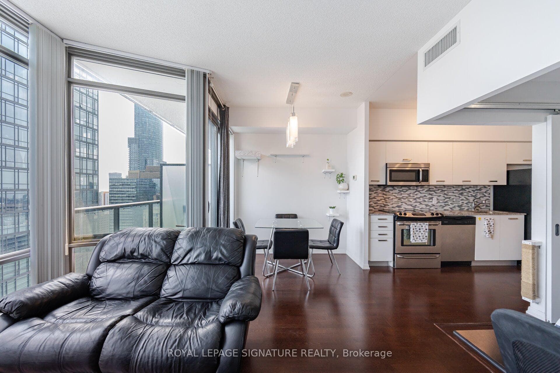 832 Bay Street Unit 3307 photo 17
