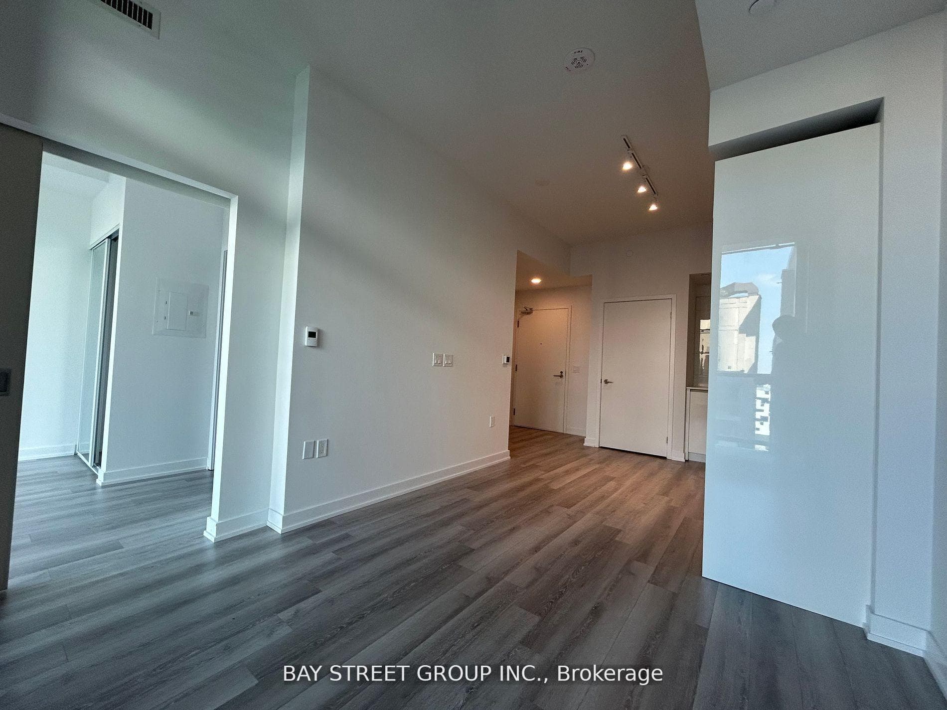 121 St Patrick Street Unit 1424 photo 2