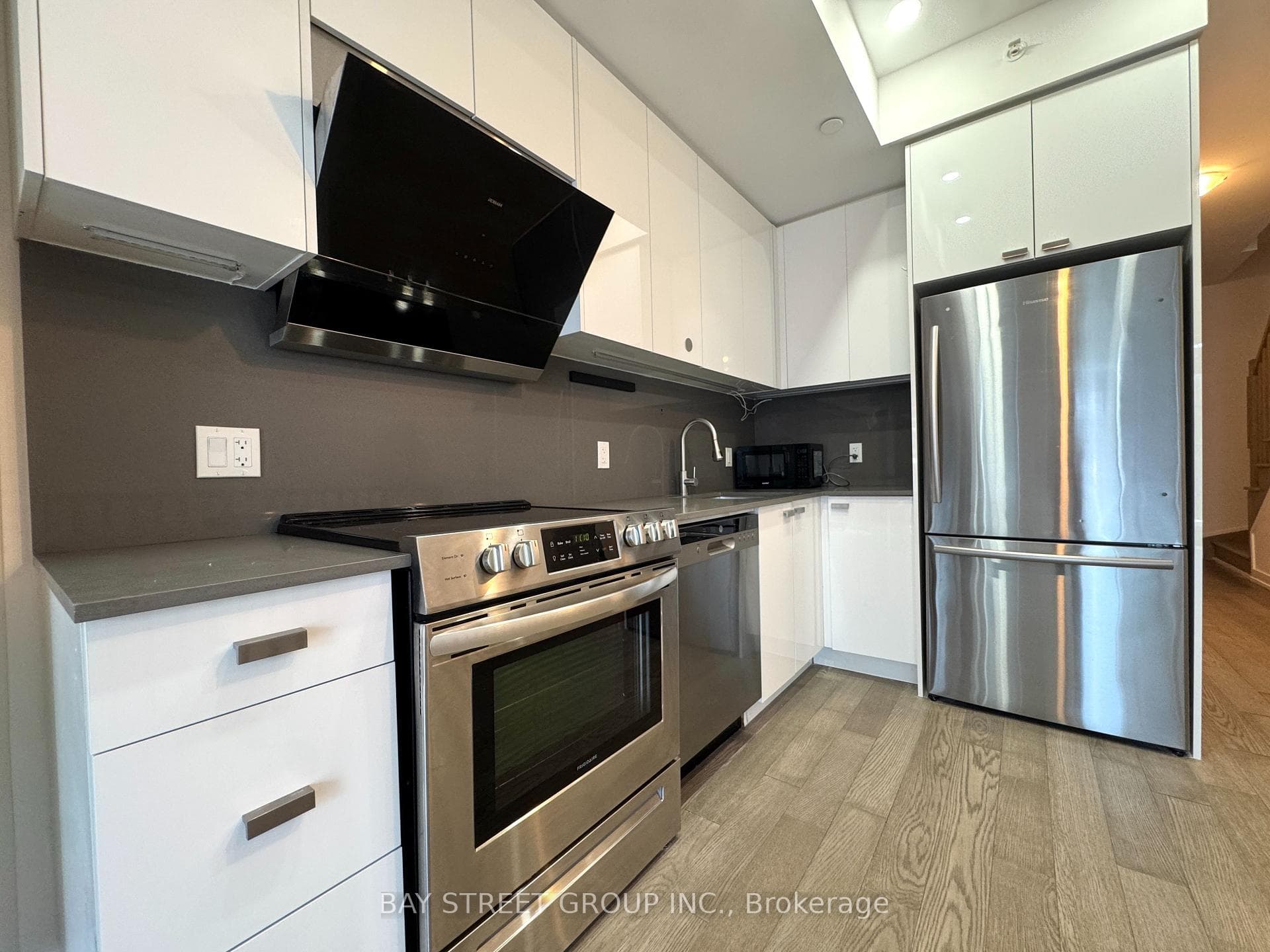 57 Finch Avenue Unit 33 photo 7