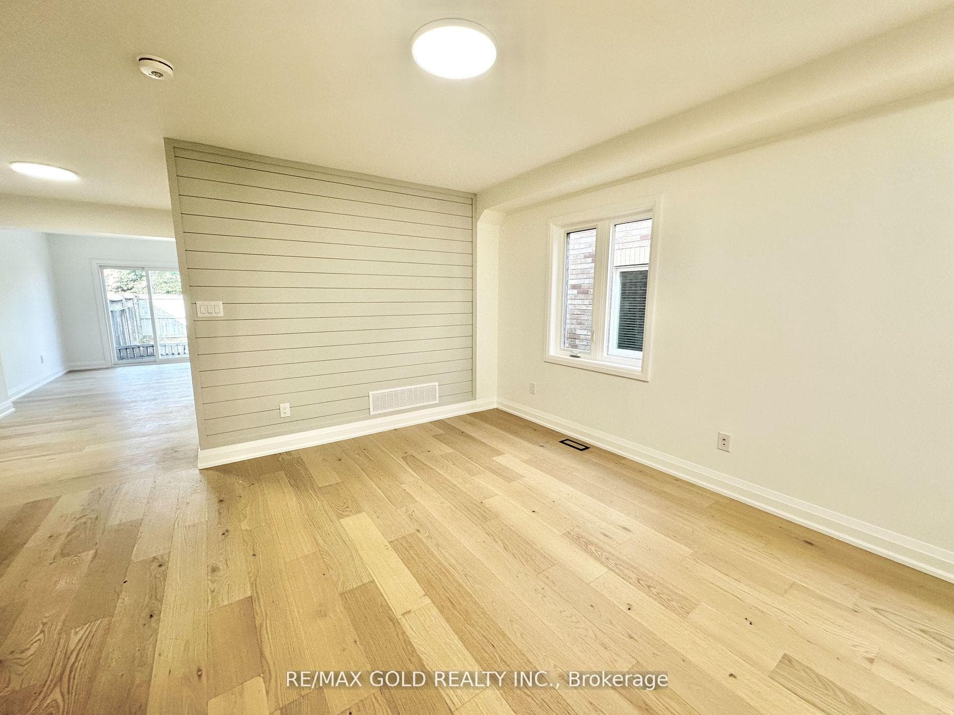 7099 Village Walk photo 6
