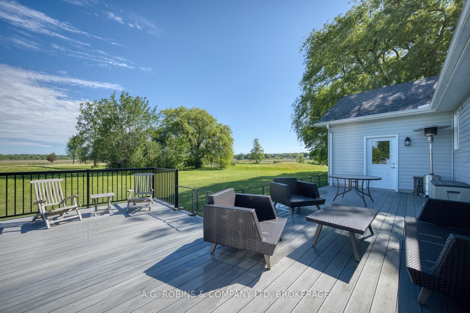 11716 LAKESHORE Road photo 18