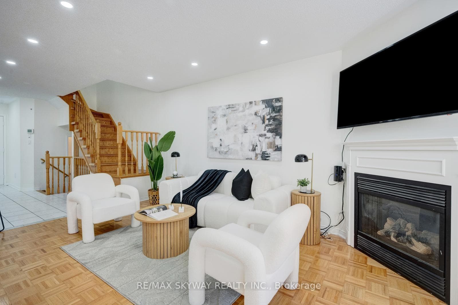 3265 Raindance Crescent photo 18