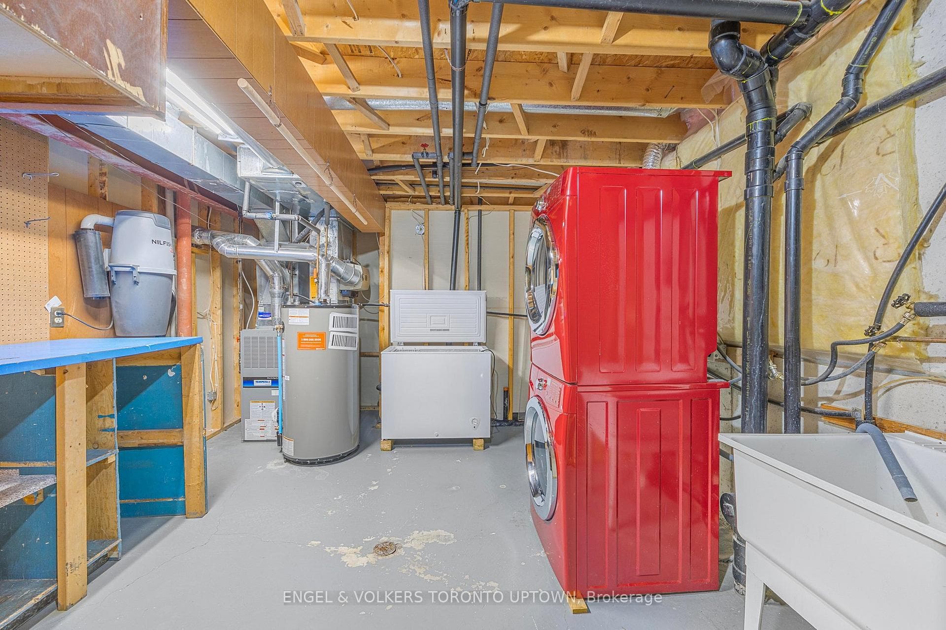 90 Gray Avenue photo 15