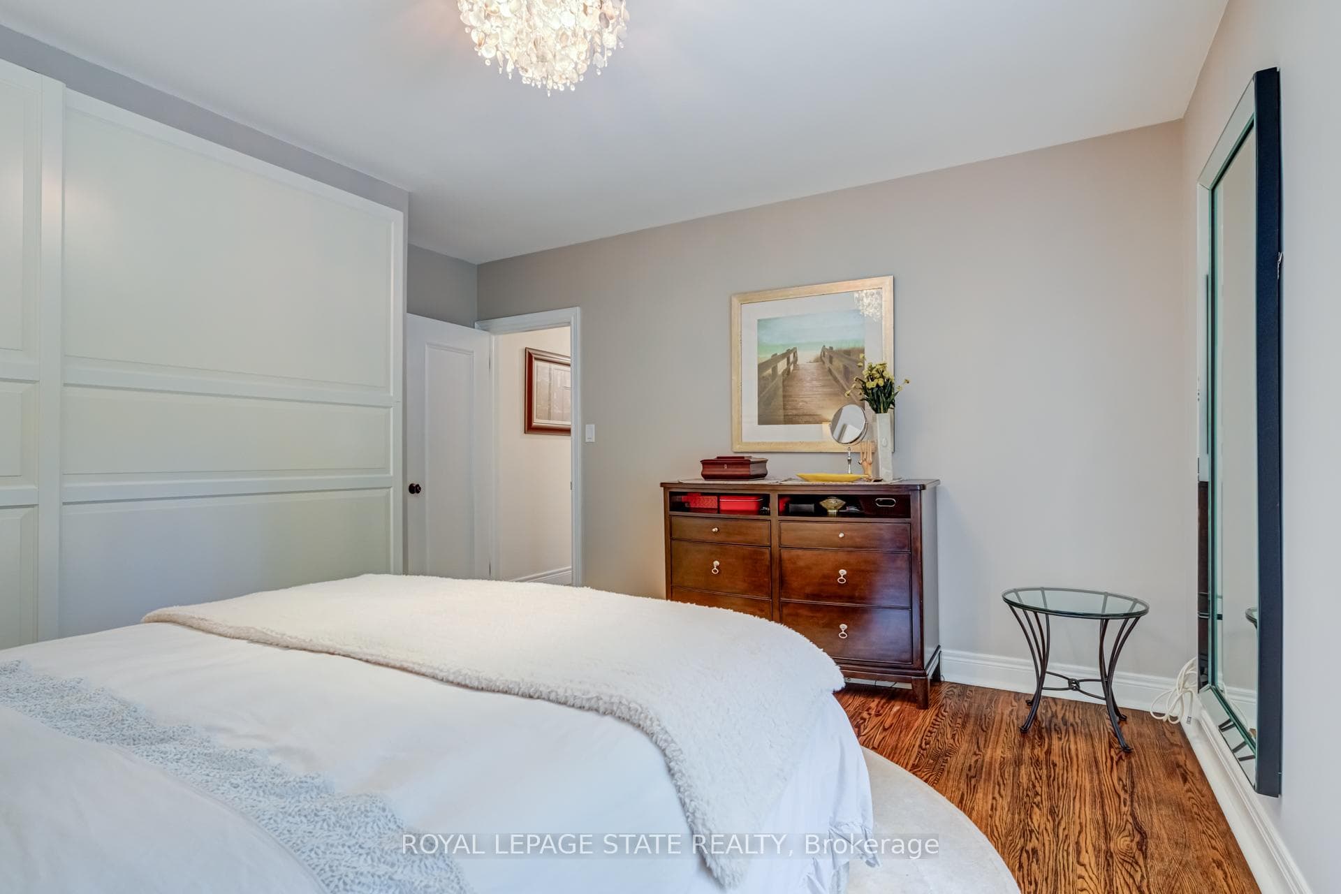 2047 Ardleigh Road photo 16