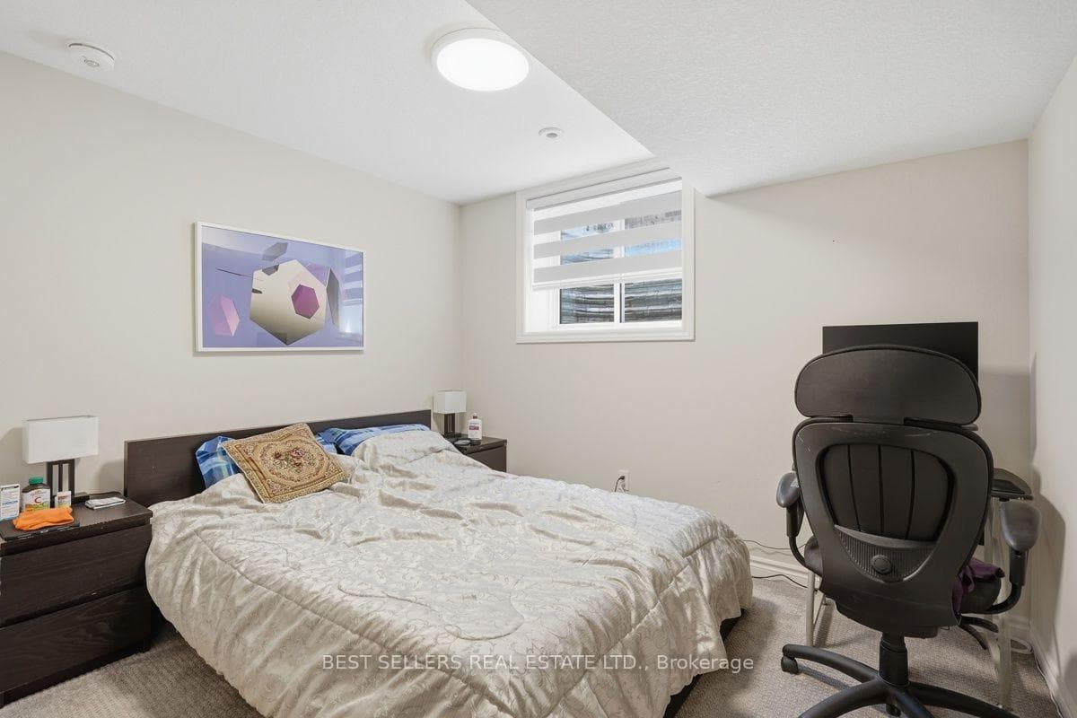 22 Weir Crescent photo 42