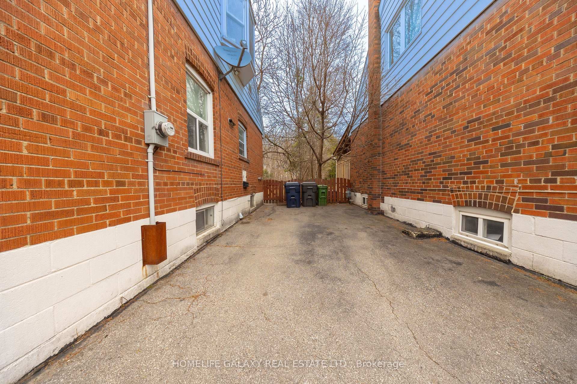 63 Singleton Road photo 17