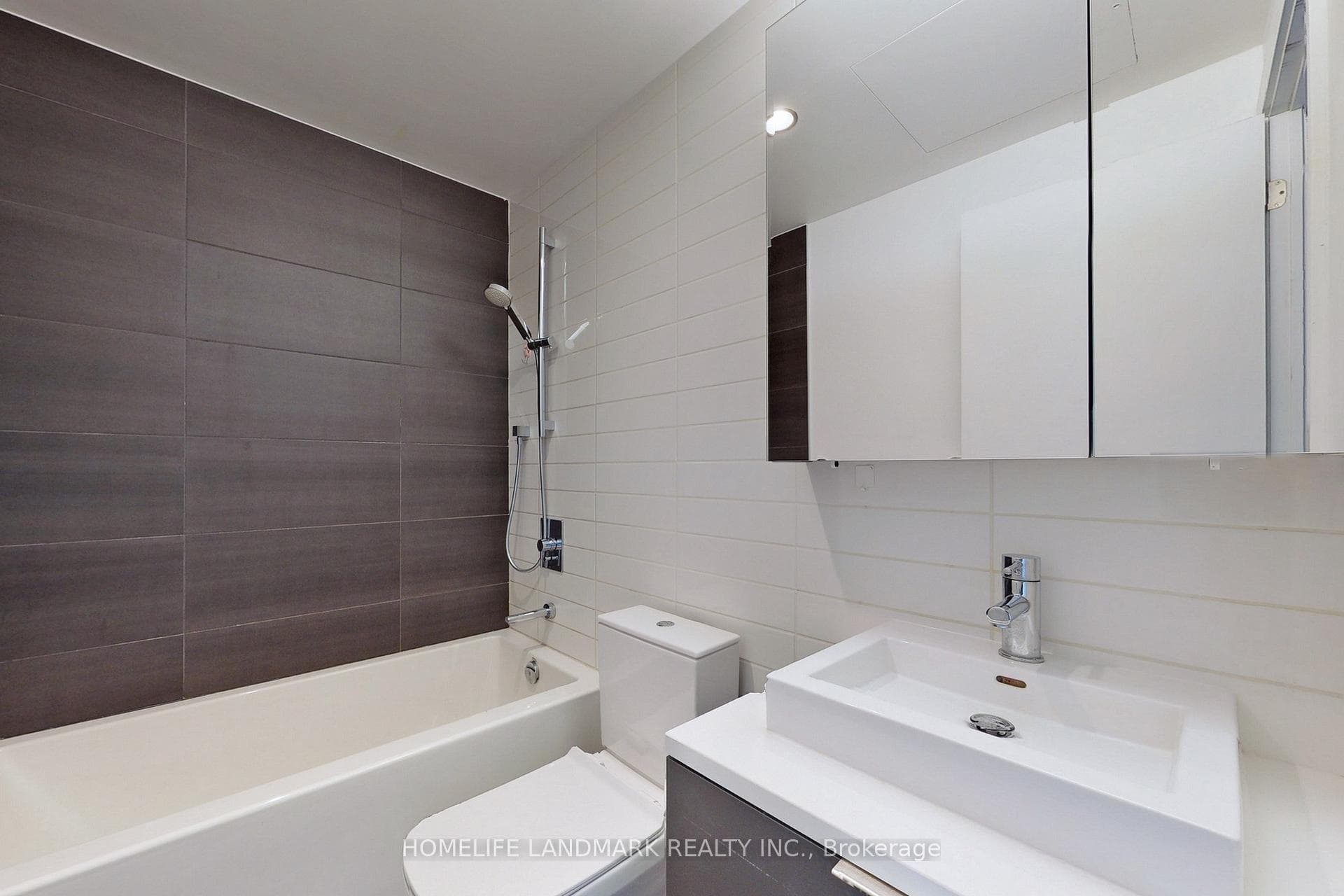 170 Bayview Avenue Unit 718 photo 13