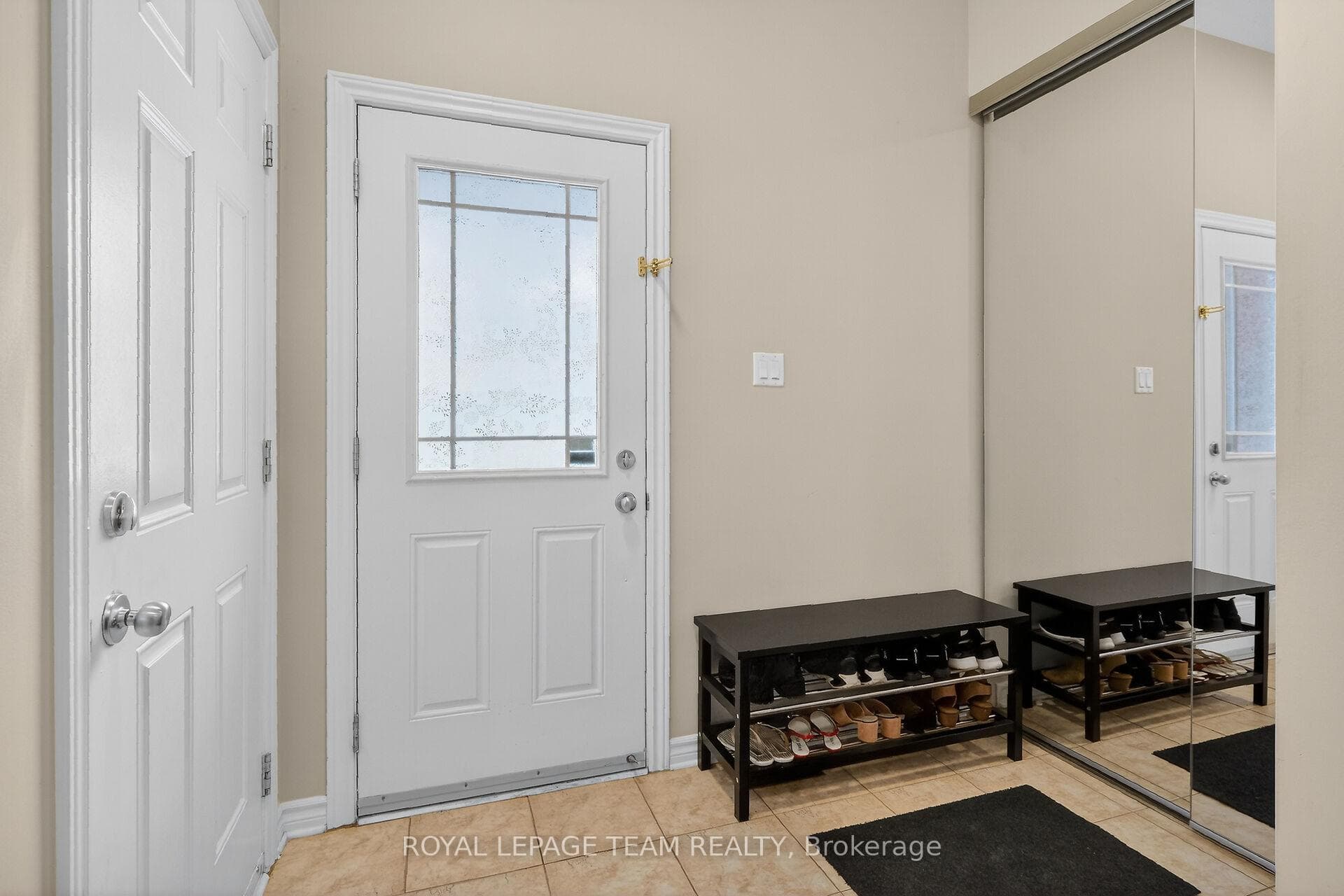 124 Tacom Circle photo 4