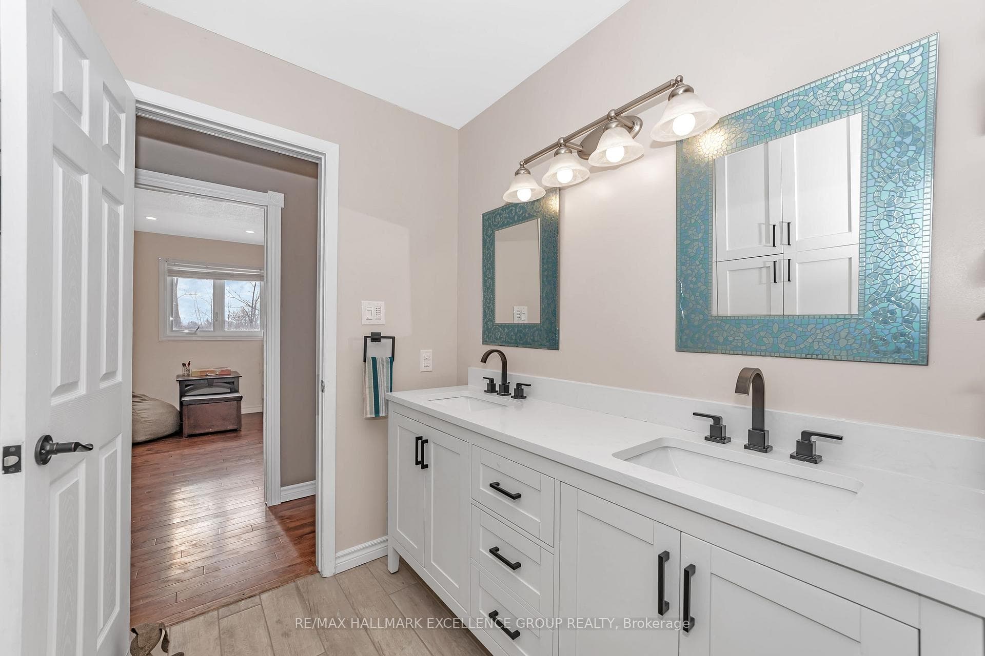 8 Charlebois Drive photo 14