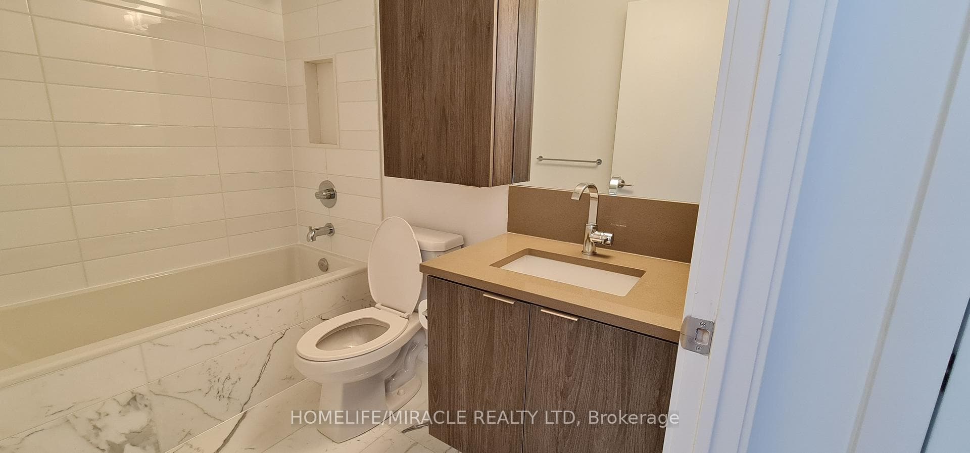 38 Iannuzzi Street Unit 1601 photo 12