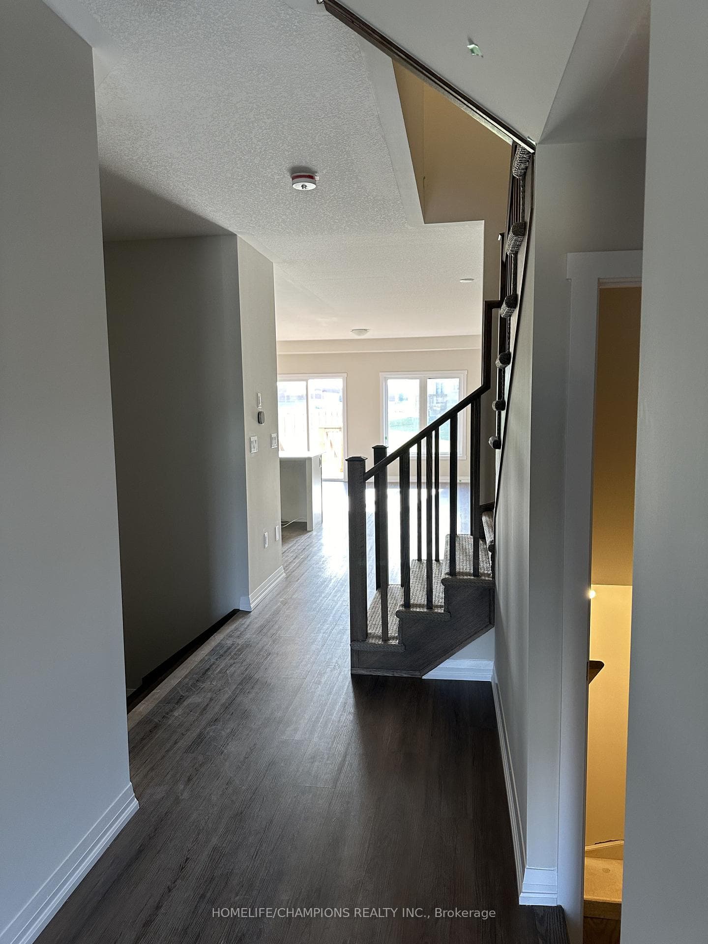 187 Lormont Boulevard photo 4
