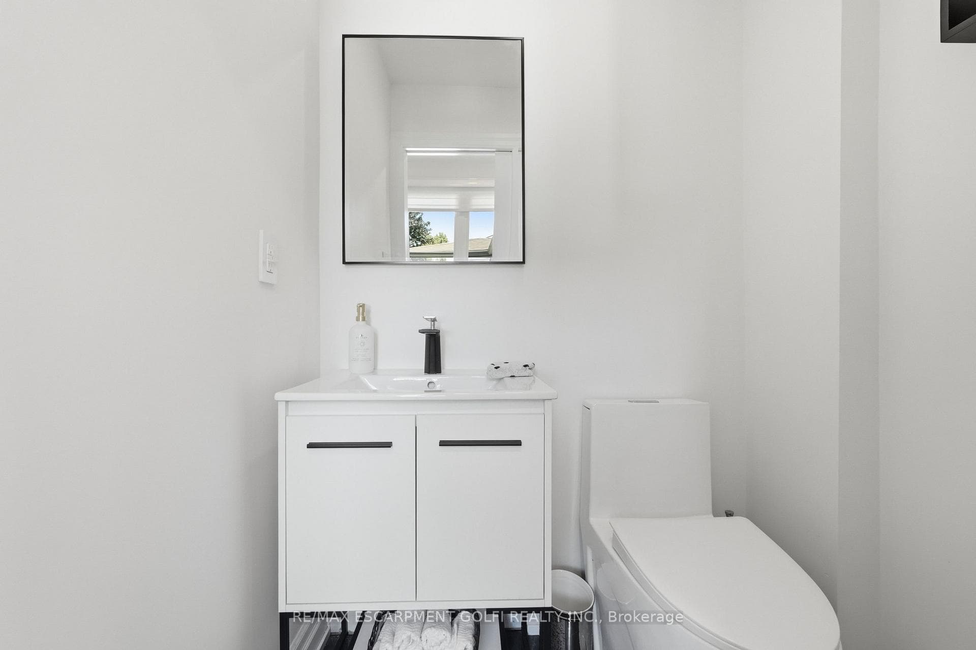 12 Cheval Drive photo 21