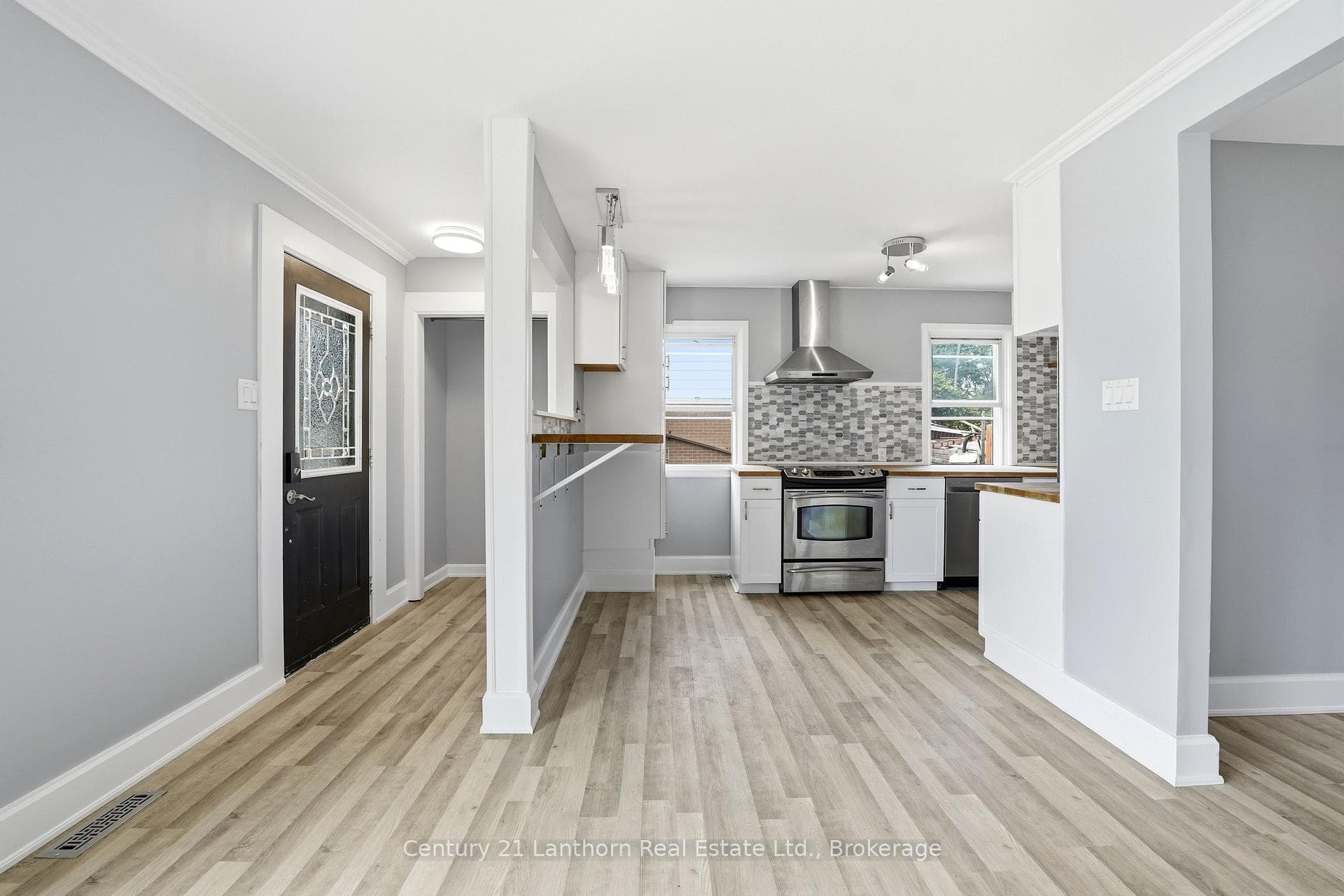 63 Fourth Avenue photo 4