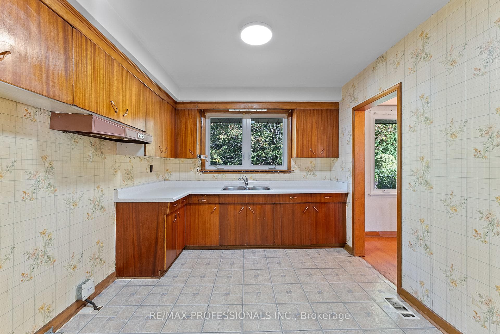 12 Drury Lane photo 24