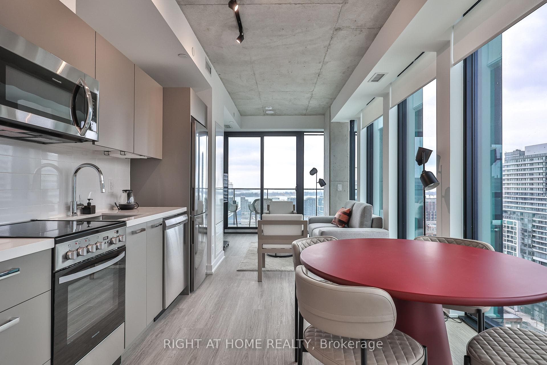 284 King Street Unit 2404 photo 6