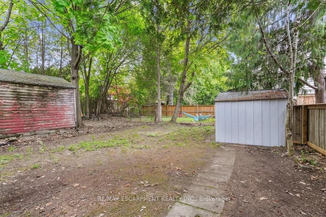 1160 King Street photo 32
