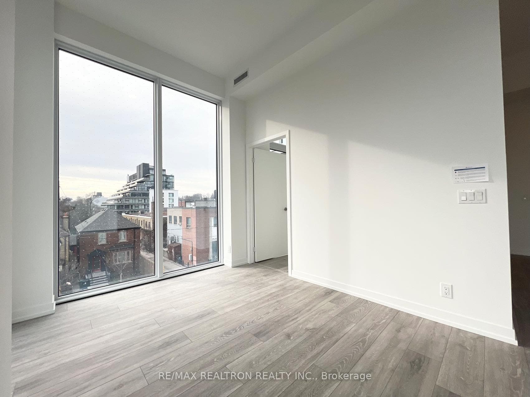 2020 Bathurst Street Unit 207 photo 25