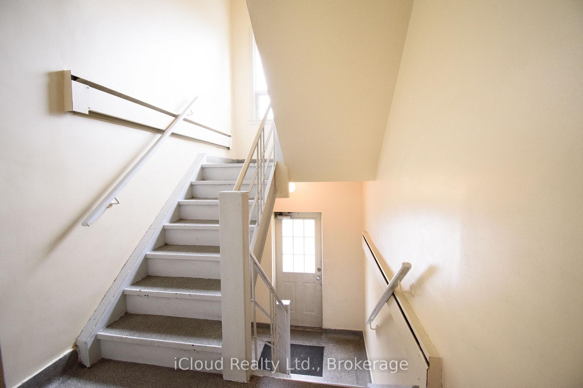 2265 Kipling Avenue photo 13