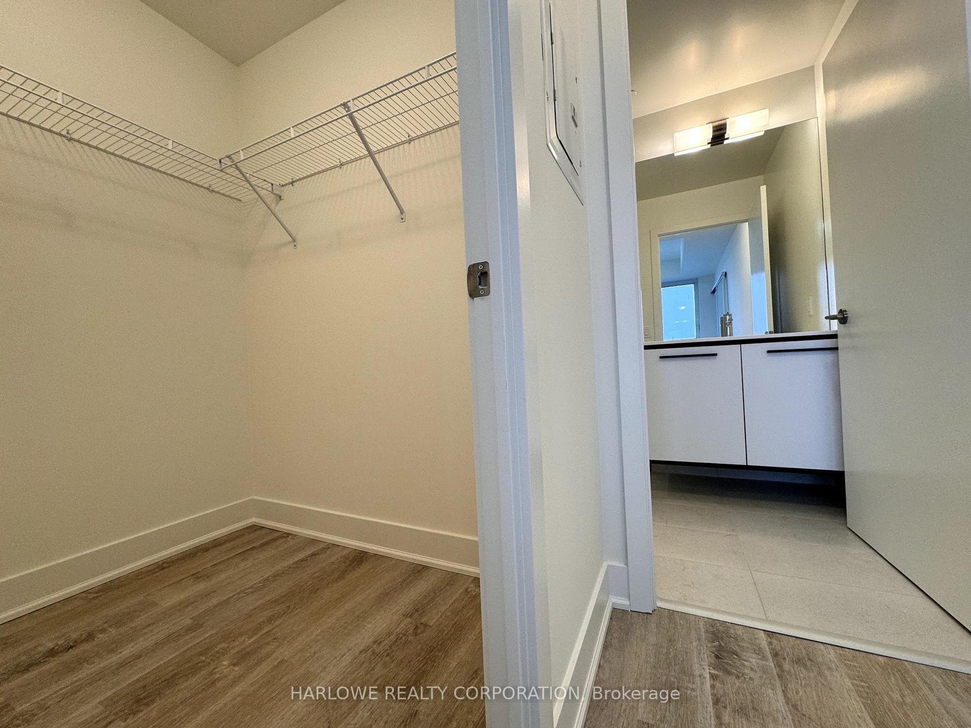 185 Deerfield Road Unit 605 photo 15