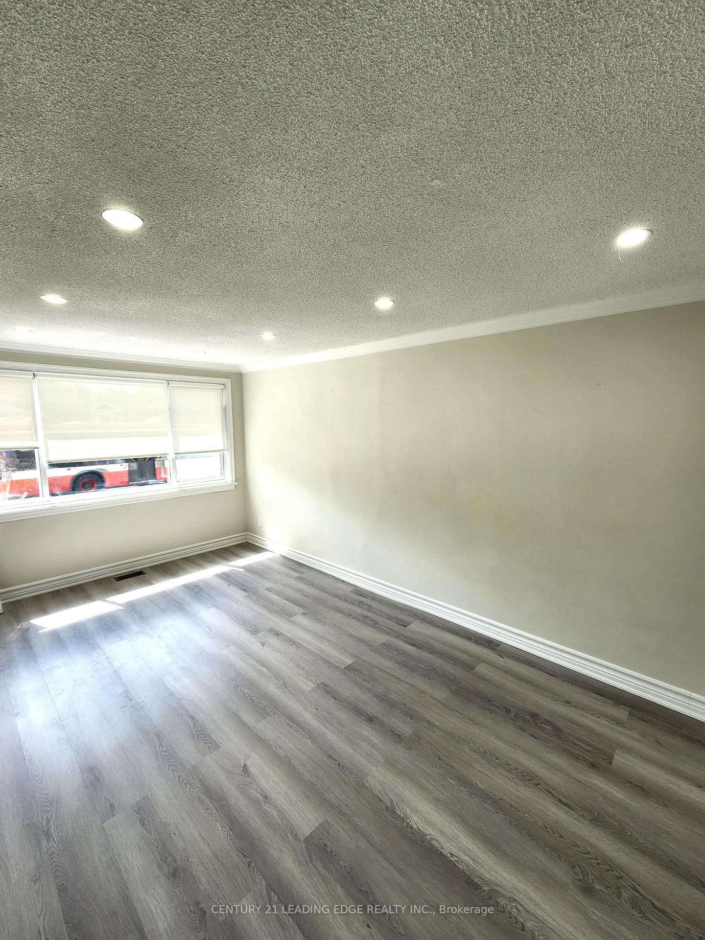 Spacious Living Room w/ Potlights