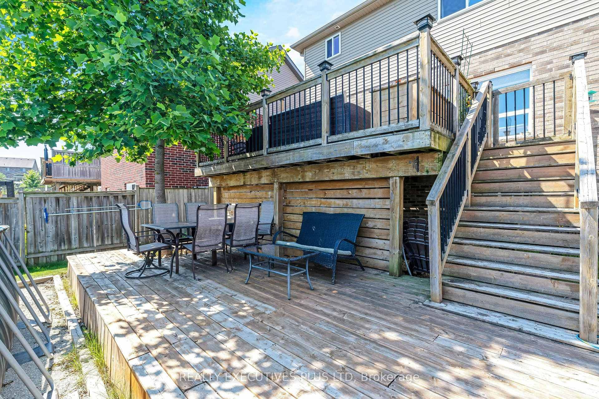 56 Dinnick Crescent photo 36