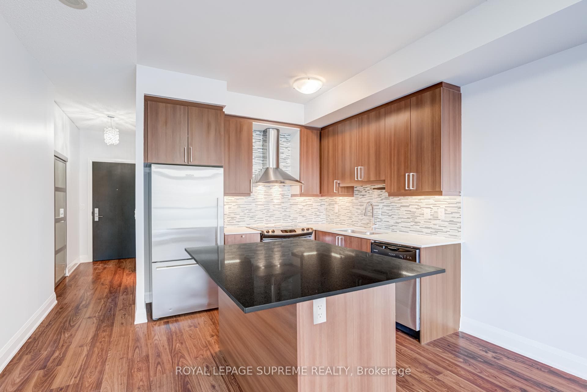35 Fontenay Court Unit 703 photo 17