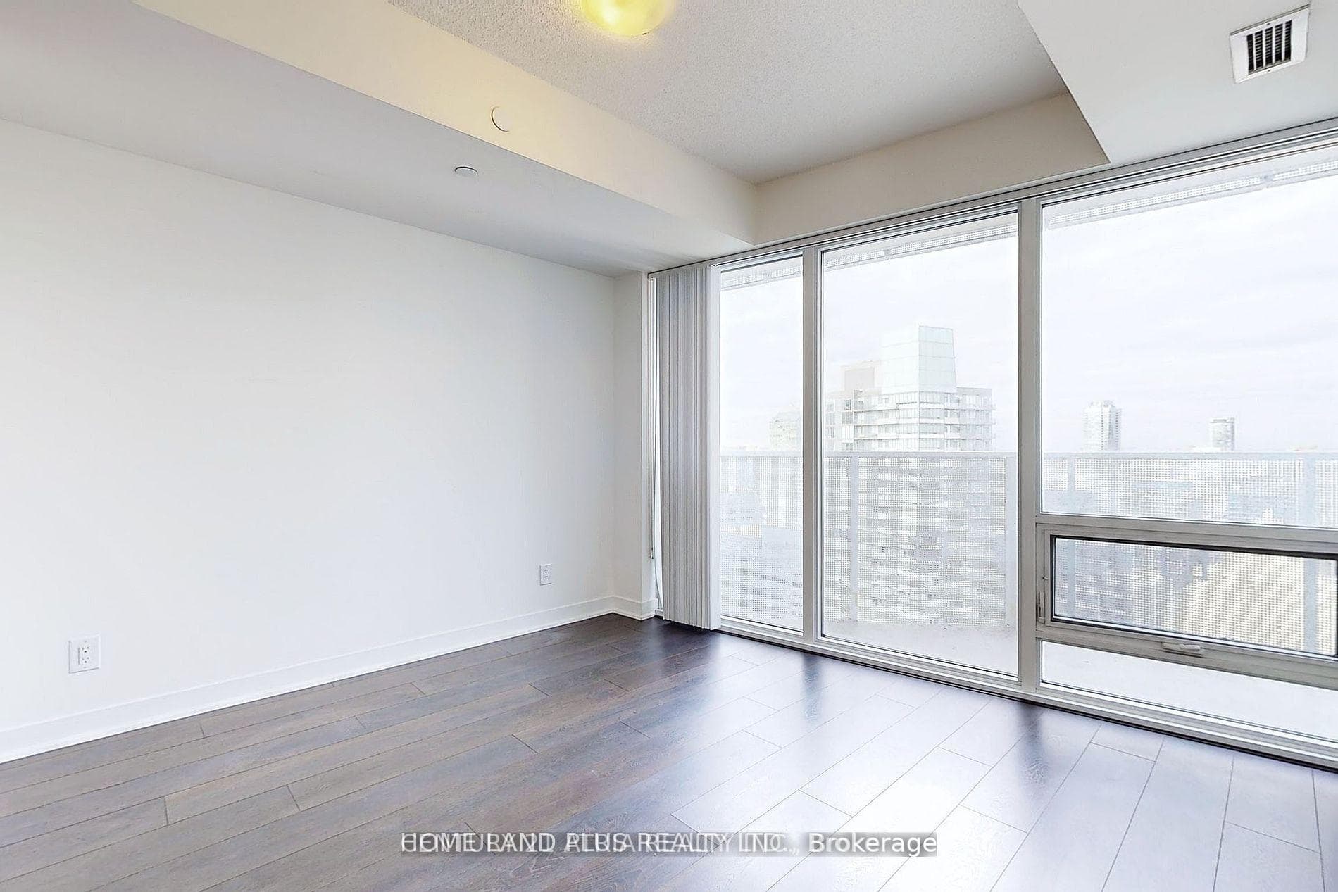 88 Harbour Street Unit 5403 photo 5