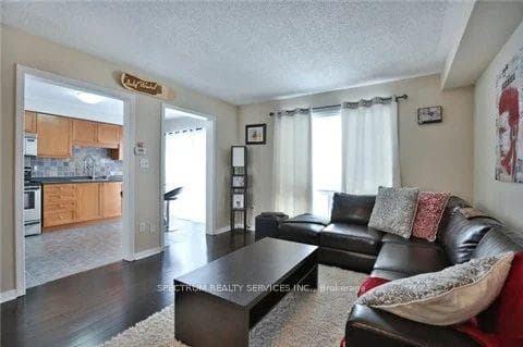2584 VALLEYRIDGE Drive photo 6