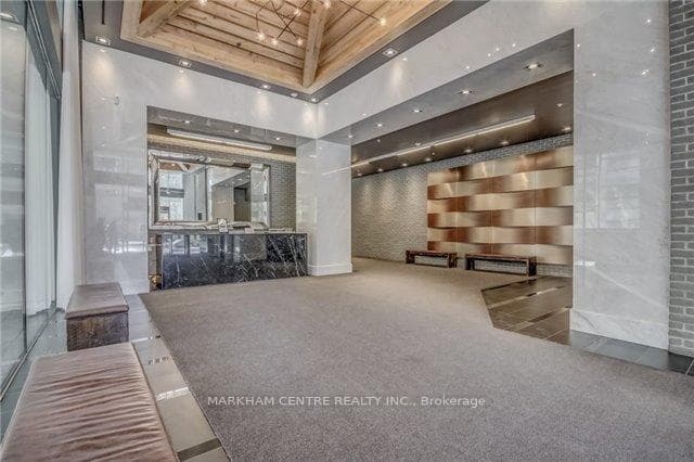 210 Simcoe Street Unit 2505 photo 4