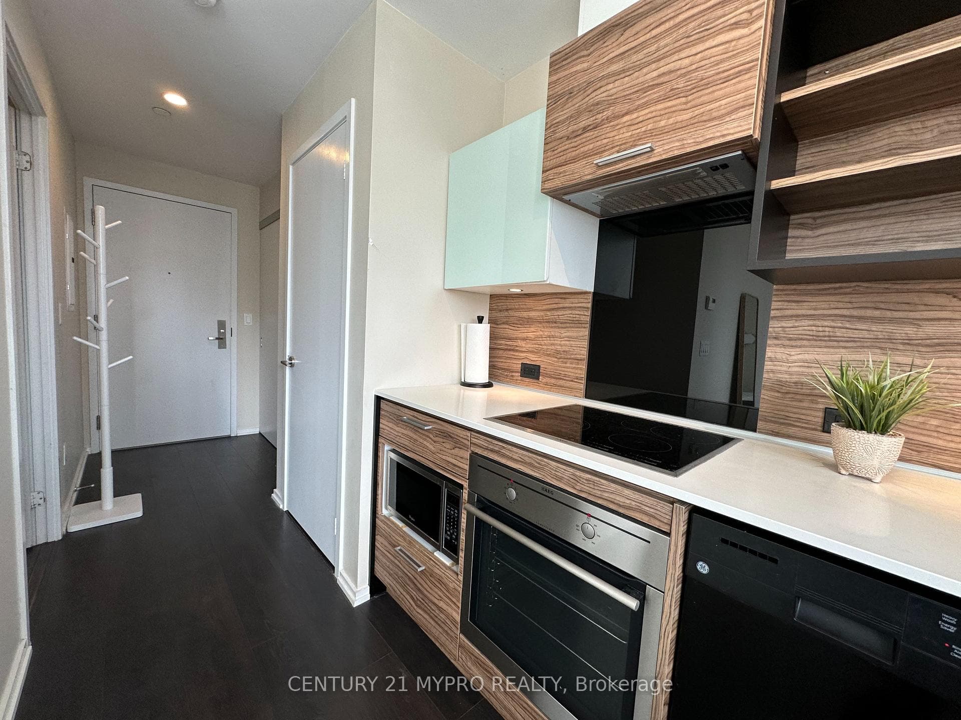 75 St Nicholas Street Unit 1203 photo 7