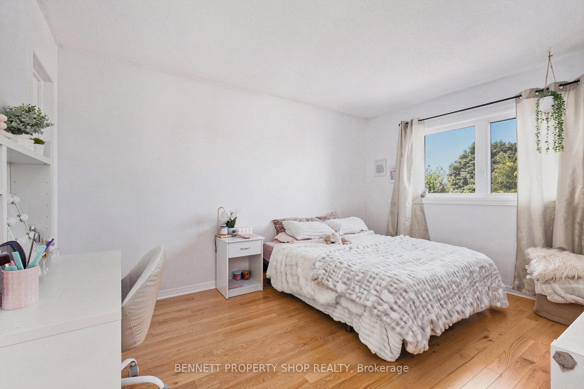 778 Montcrest Drive photo 16