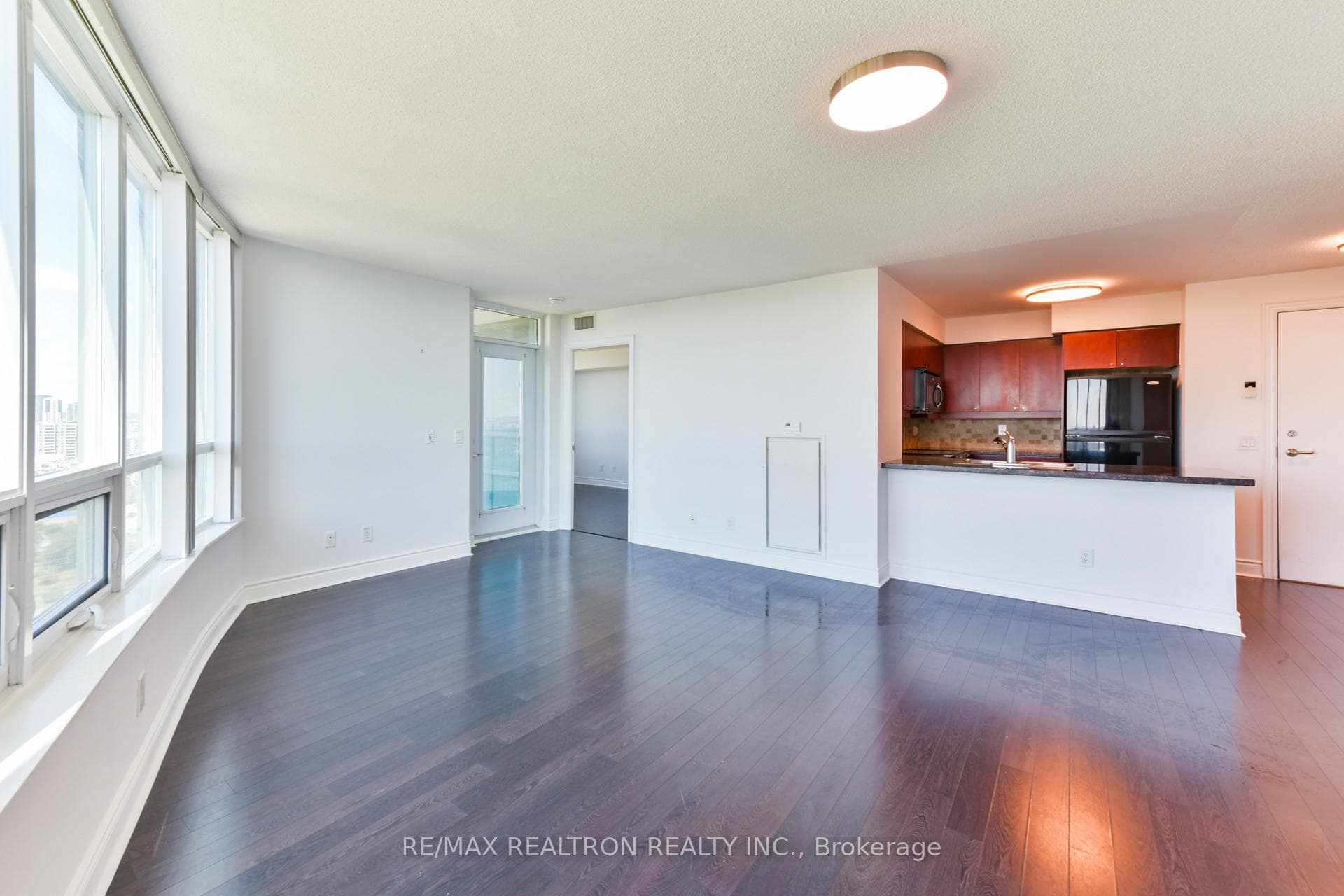 25 Greenview Avenue Unit 1919 photo 16