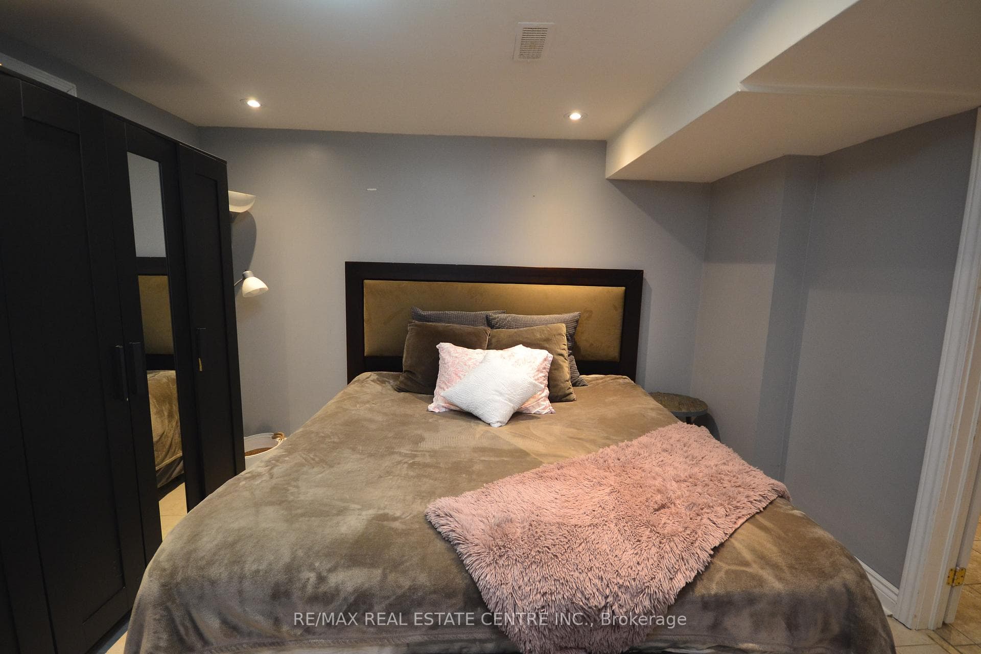 75 Cynthia Road photo 41