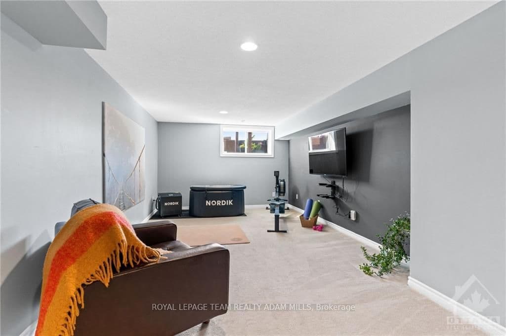 226 EYE BRIGHT Crescent photo 23
