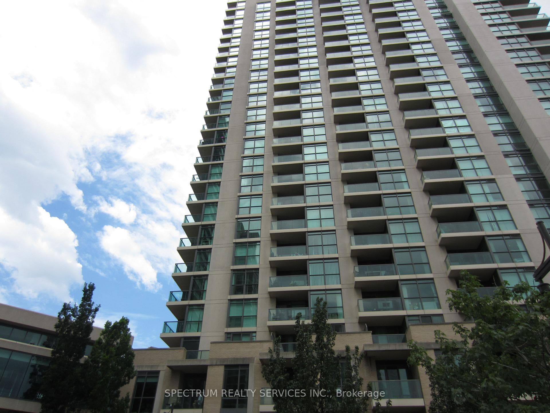 235 Sherway Gardens Road Unit 708 photo 2