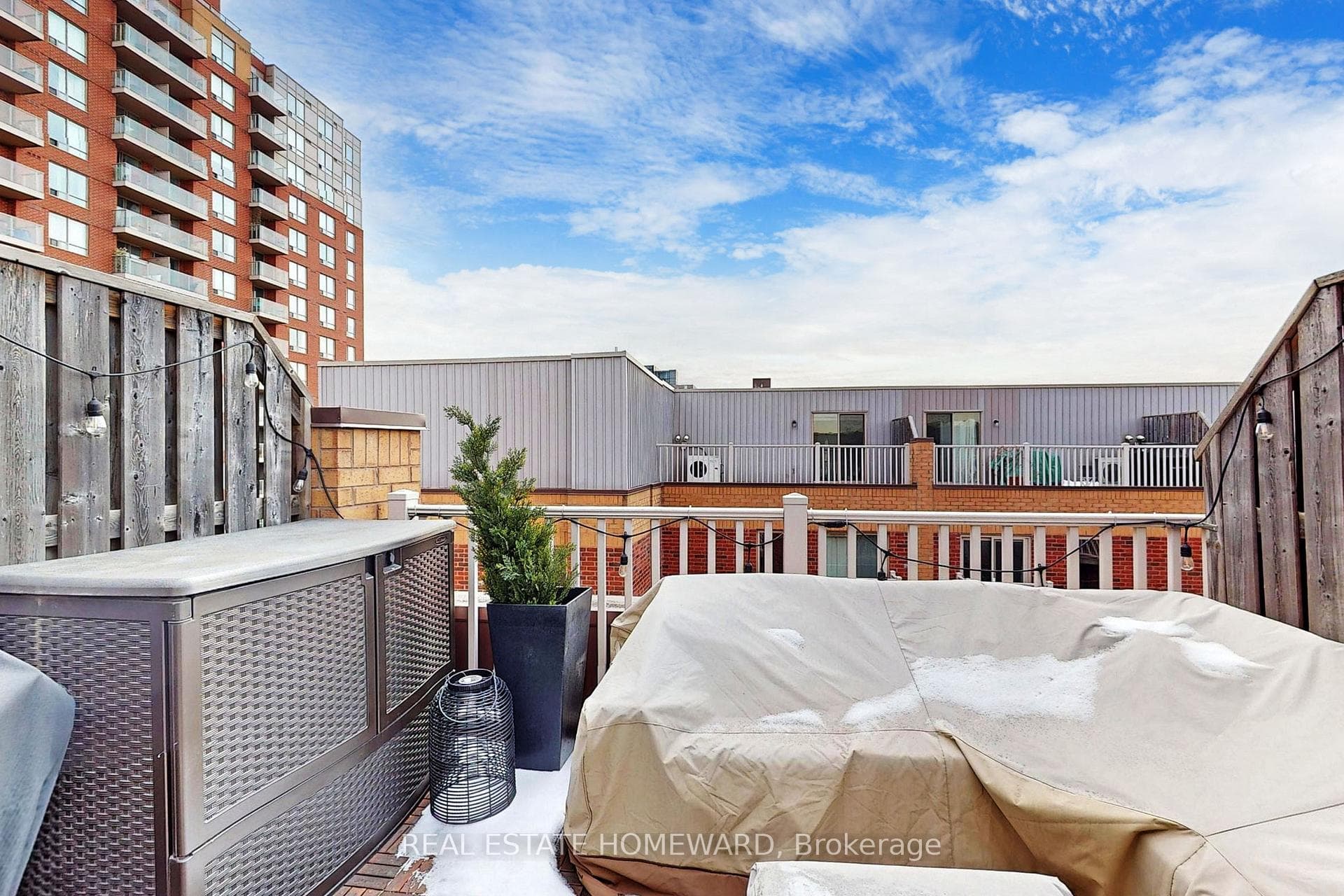 21 Ruttan Street Unit 240 photo 36