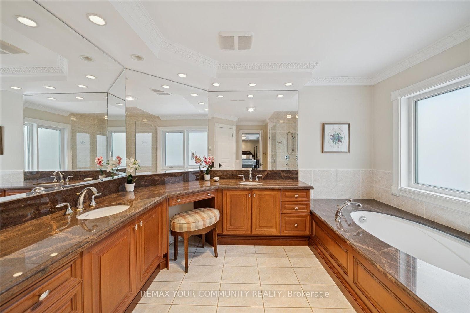9 Winterport Court photo 26