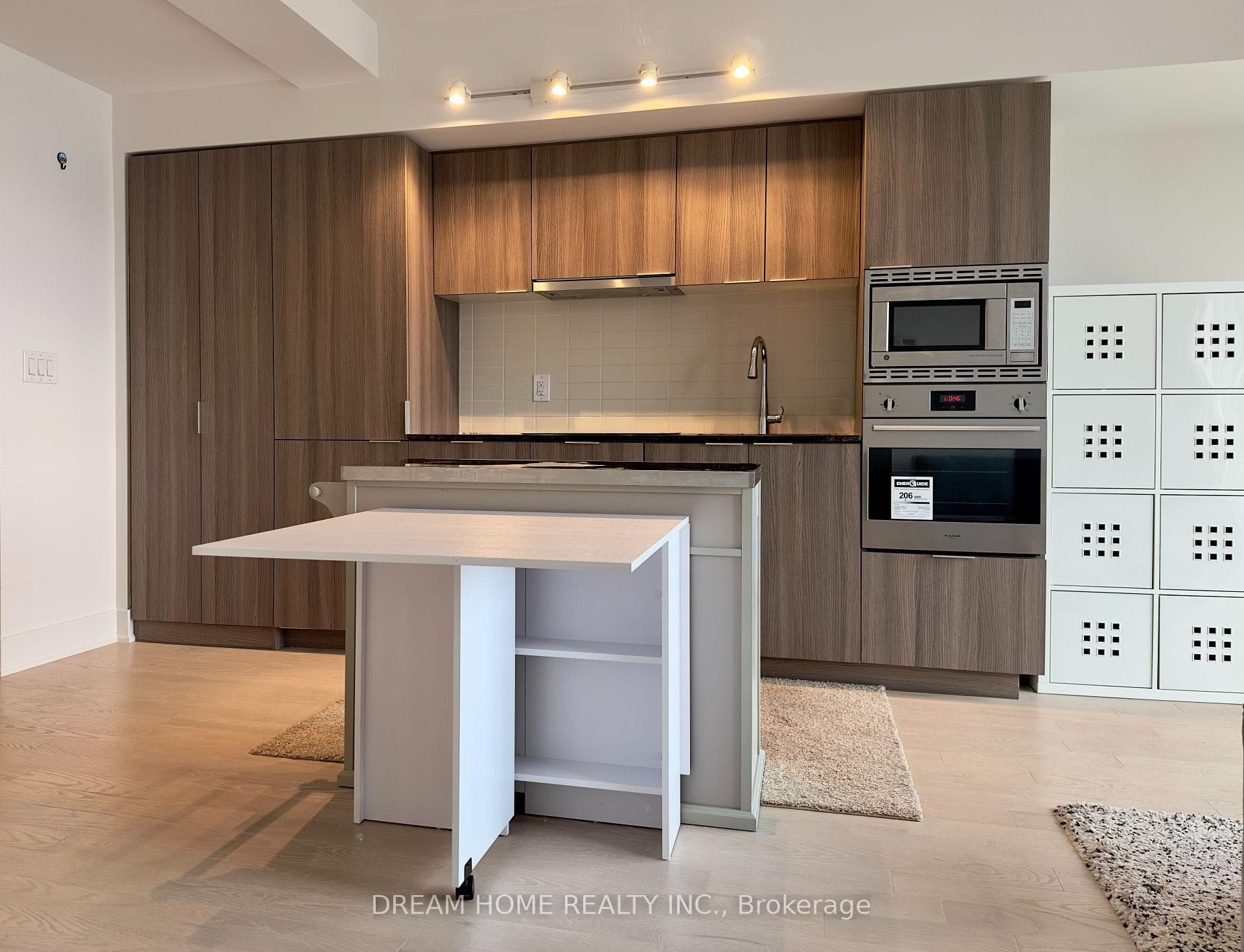 955 Bay Street Unit 2409 photo 7
