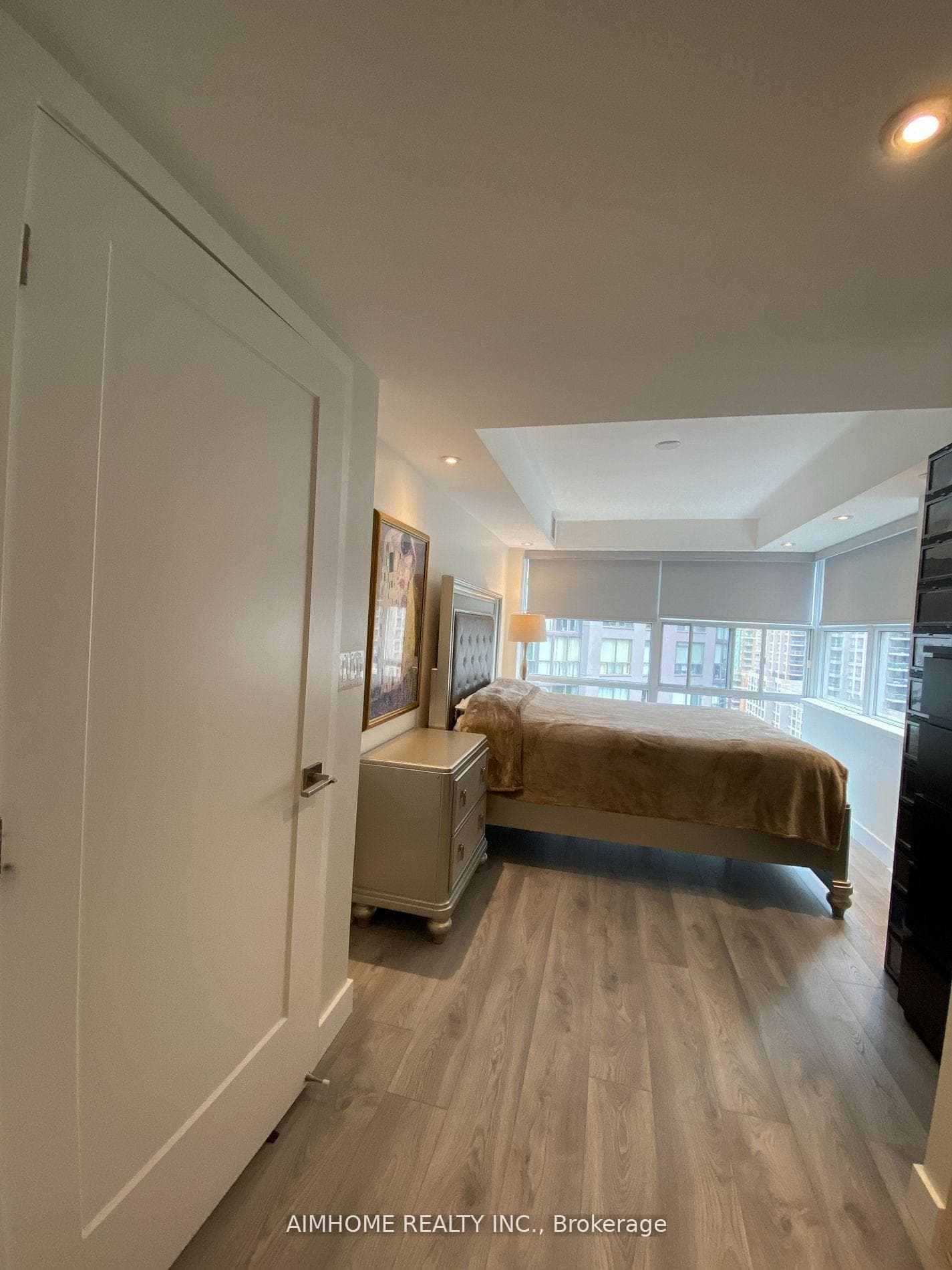 11 St Joseph Street Unit 1506 photo 6