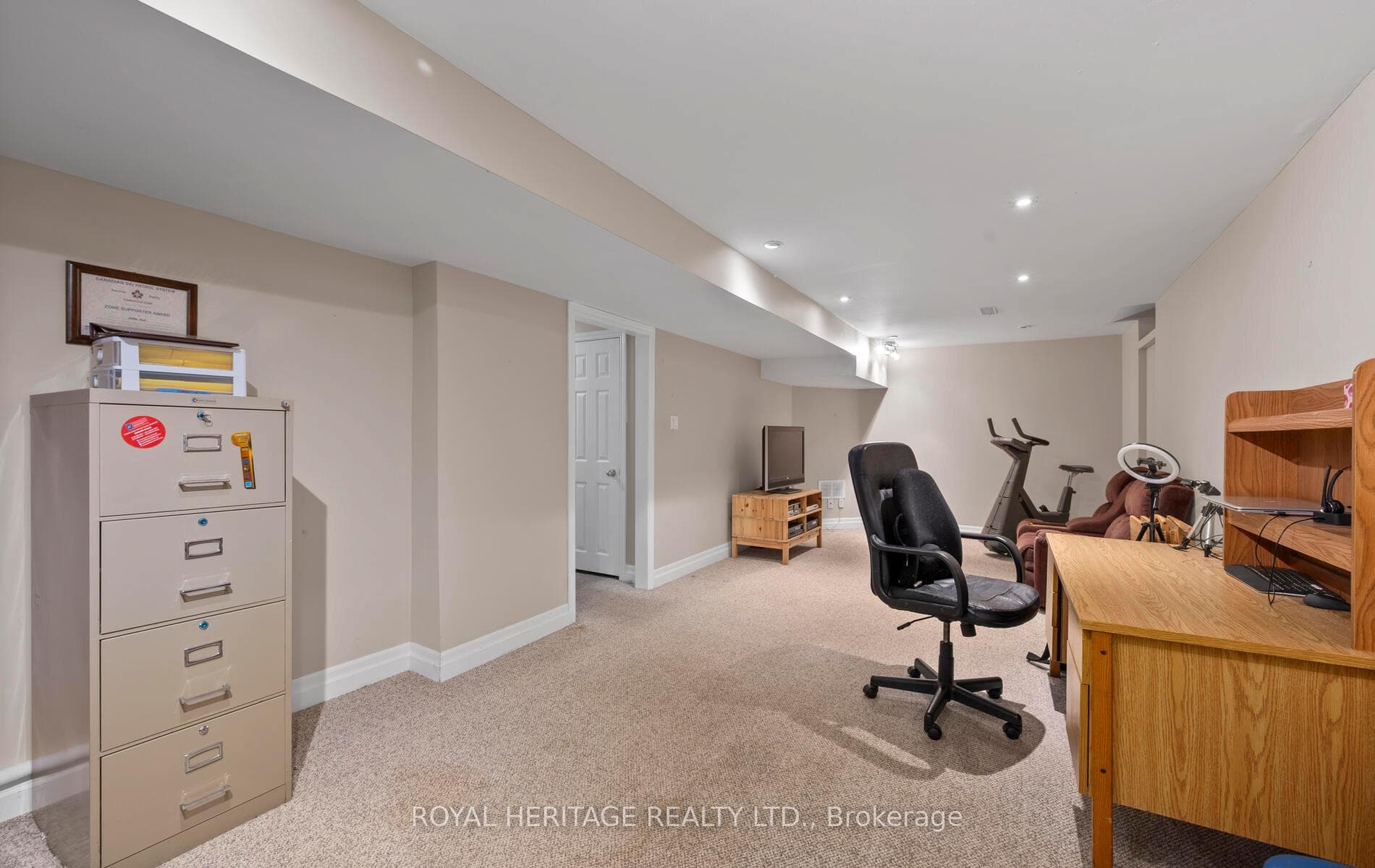 31 Sagewood Avenue photo 21